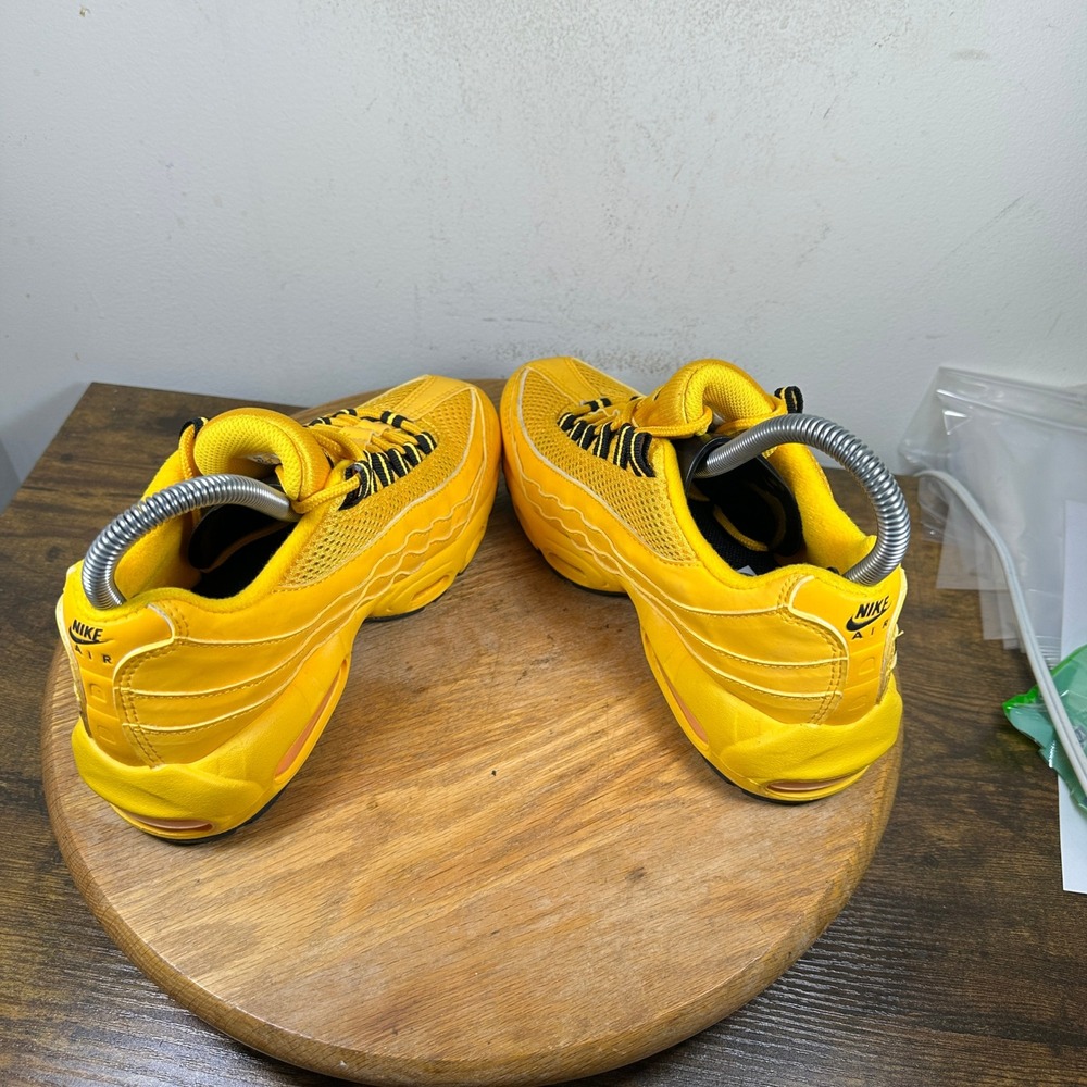 Nike Air Max 95 NYC Taxi Yellow Black Womens Size 5.5 DH0147-700 - Picture 3 of 8